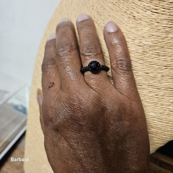 Vintage Black Onyx and Marcasite Ring, Size 8 - Picture 5 of 6